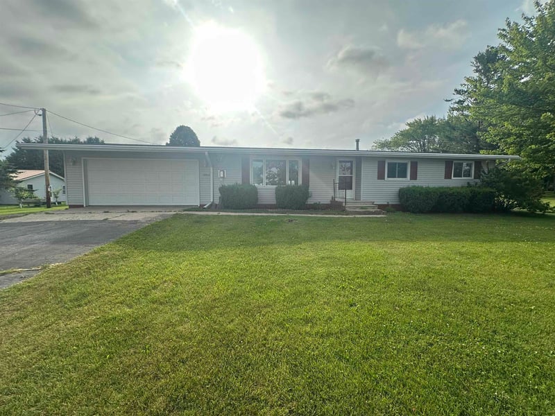 N9034 Krull Rd, Nichols, WI 54152