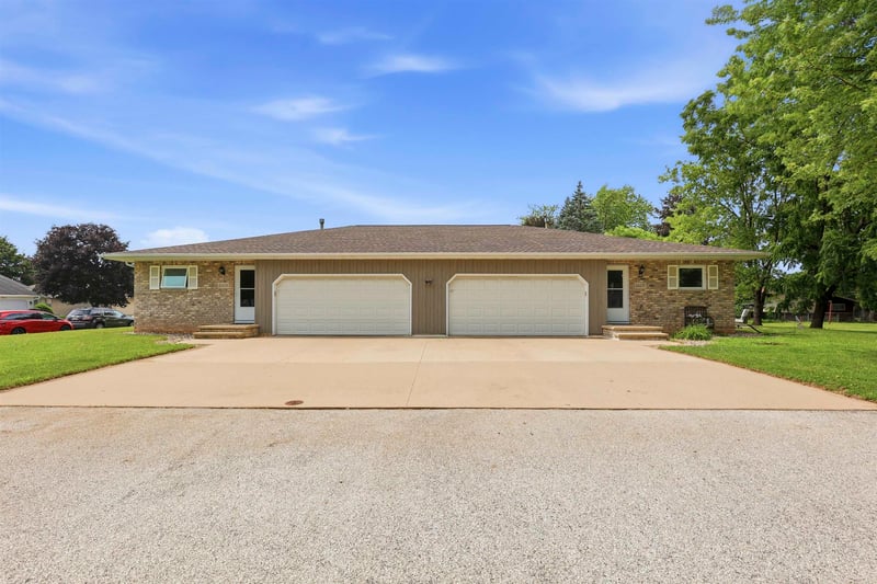 2605 Big Bend Dr, Appleton, WI 54914-1560