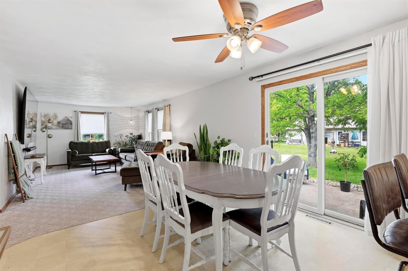 2605 Big Bend Dr, Appleton, WI 54914-1560