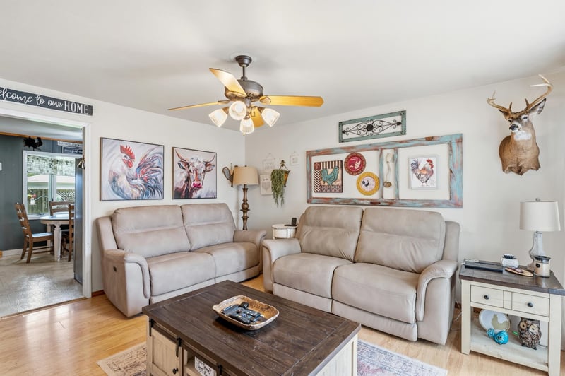 372 Mark Ct, Neenah, WI 54956