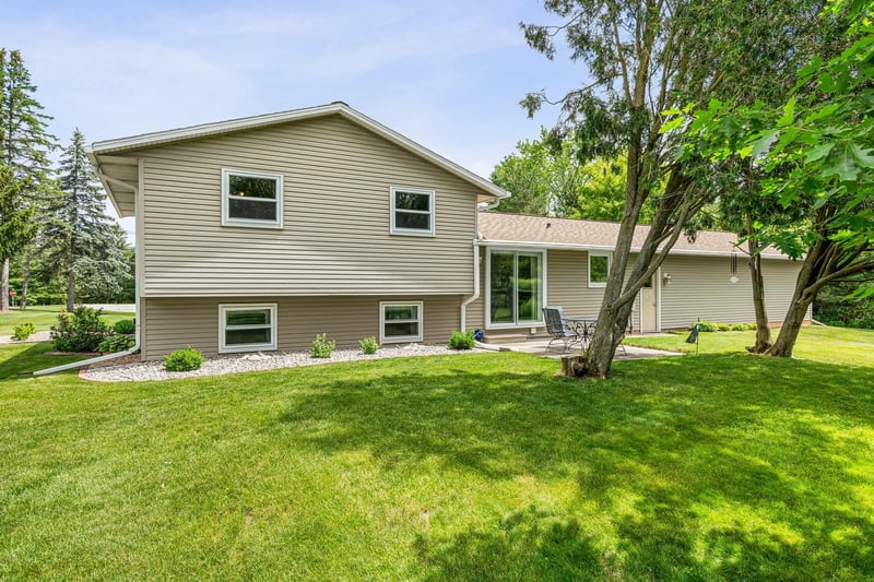 2861 Sunnyvale Ct, Green Bay, WI 54313