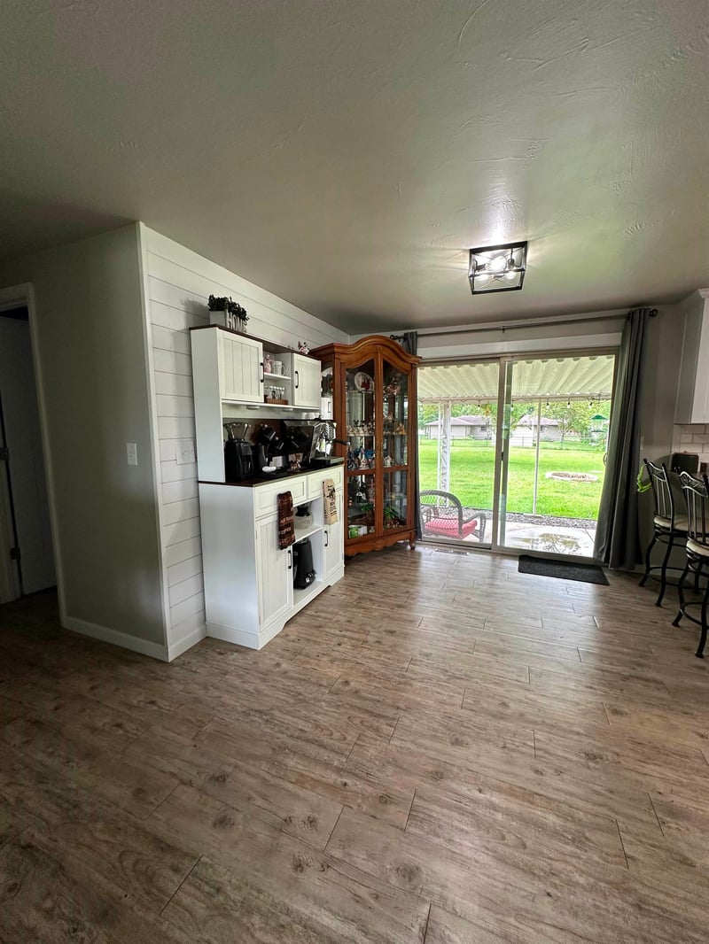 1589 Paulson Rd, Green Bay, WI 54313