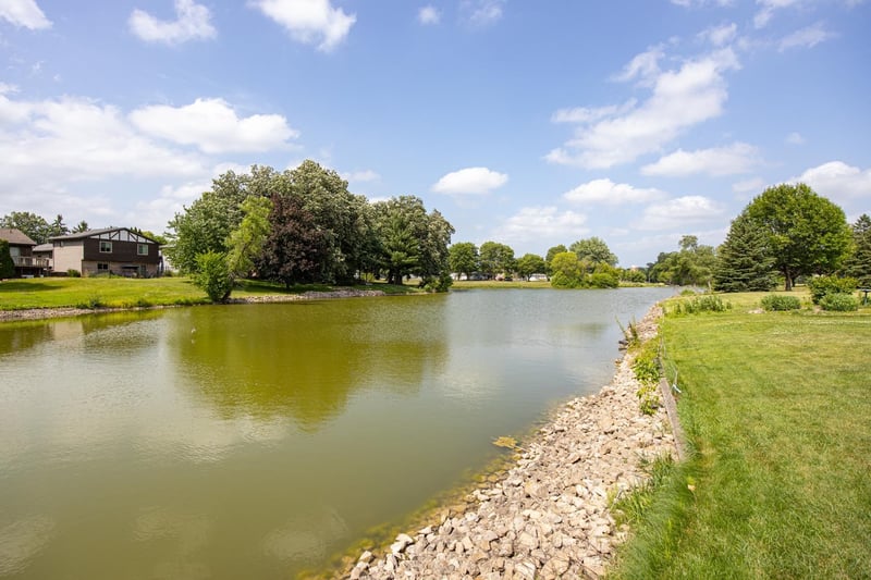 3318 Creek Side Dr, Oshkosh, WI 54904