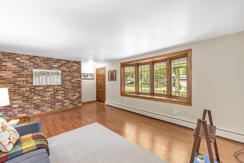 1683 Westfield Ave, Green Bay, WI 54303-3373