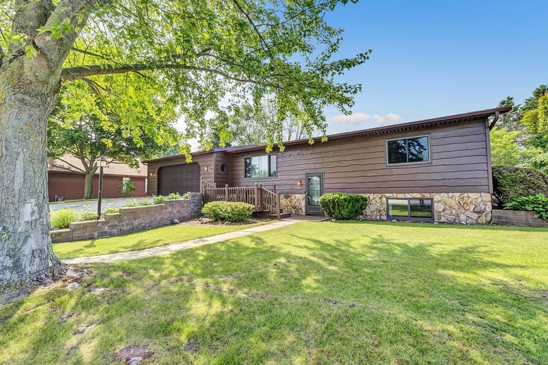1315 Sunrise Ct, Kewaunee, WI 54216