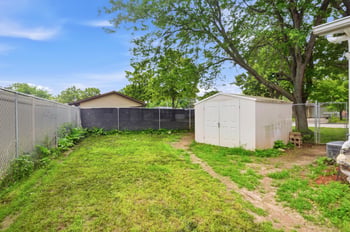 2525 Heather Rd, Green Bay, WI 54311