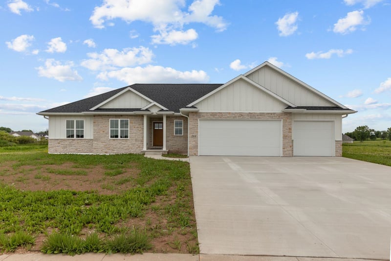 264 Kerrigan Dr, Wrightstown, WI 54180
