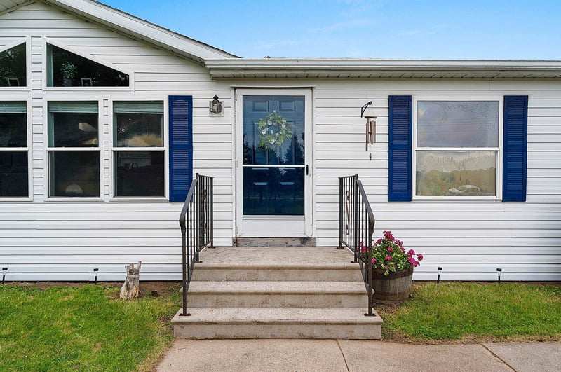 4562 Elm Lawn Rd, Oconto Falls, WI 54154