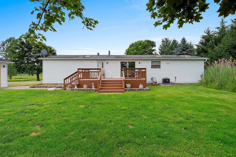4562 Elm Lawn Rd, Oconto Falls, WI 54154