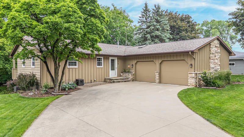 519 Sheridan St, Kaukauna, WI 54130