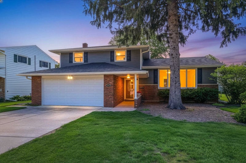 616 Saratoga St, Green Bay, WI 54303-4438