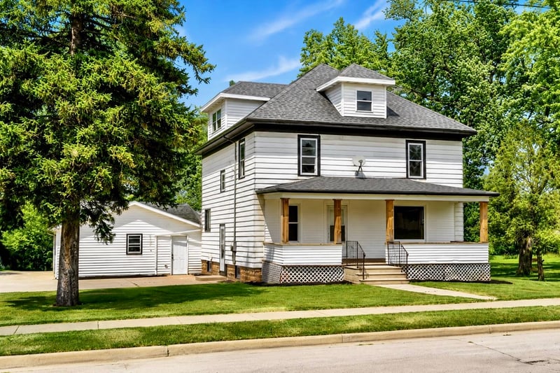 1571 Day St, Greenleaf, WI 54126