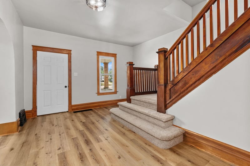 1571 Day St, Greenleaf, WI 54126