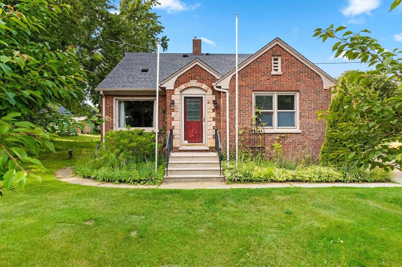 E3276 County Rd S, Casco, WI 54205