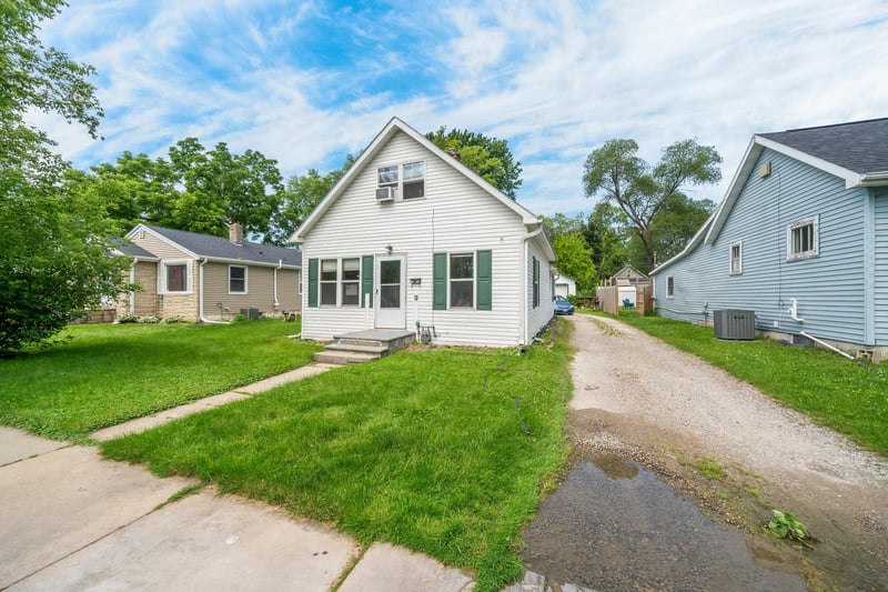 1016 Wirtz Ave, Green Bay, WI 54304-2544