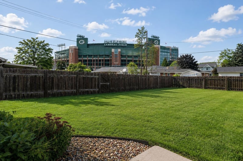 2077 True Ln, Green Bay, WI 54313