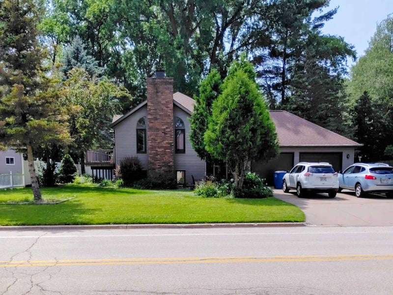2050 Hilltop Dr, Ashwaubenon, WI 54313-9320