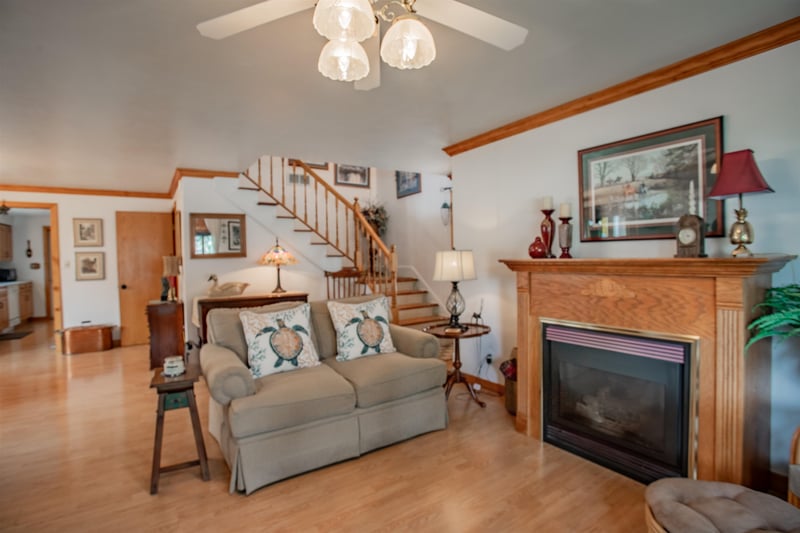 817 Dove St, Oshkosh, WI 54901