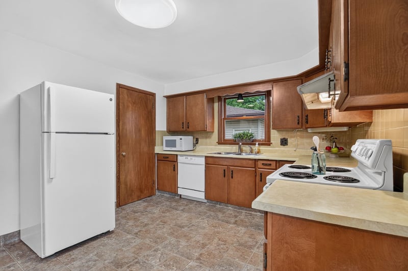 926 Byrd St, Appleton, WI 54911