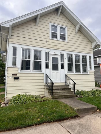 631 W 11th Ave, Oshkosh, WI 54902-6309