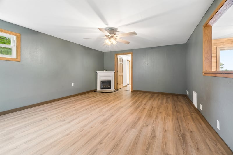 4533 Grandview Rd, Larsen, WI 54947