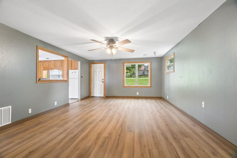 4533 Grandview Rd, Larsen, WI 54947
