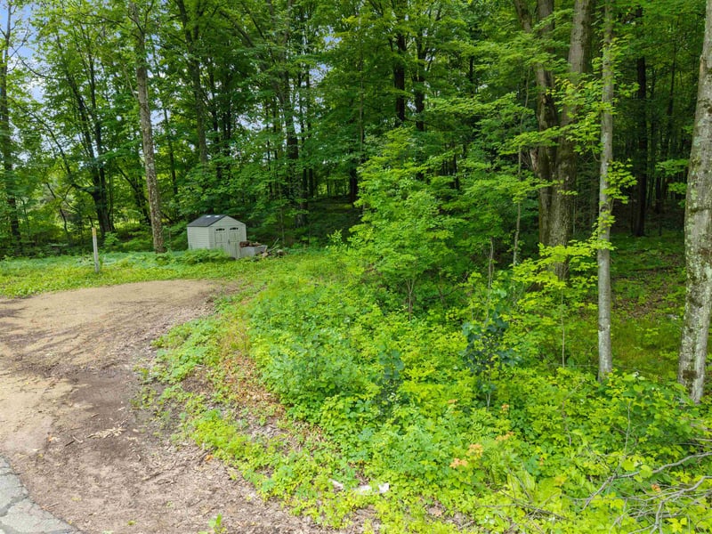 Island Lake Ln, Gresham, WI 54128