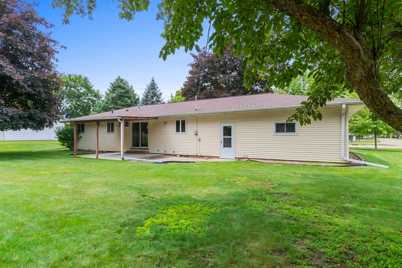 206 Washington St, Bonduel, WI 54107-9231