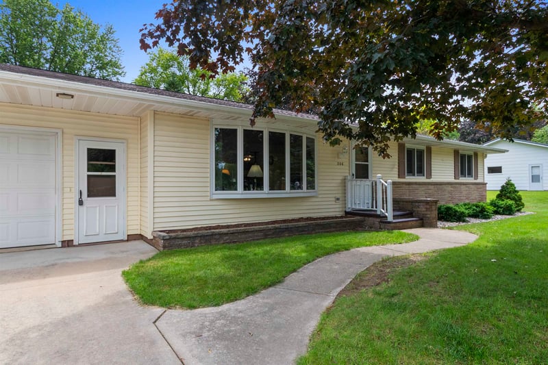 206 Washington St, Bonduel, WI 54107-9231