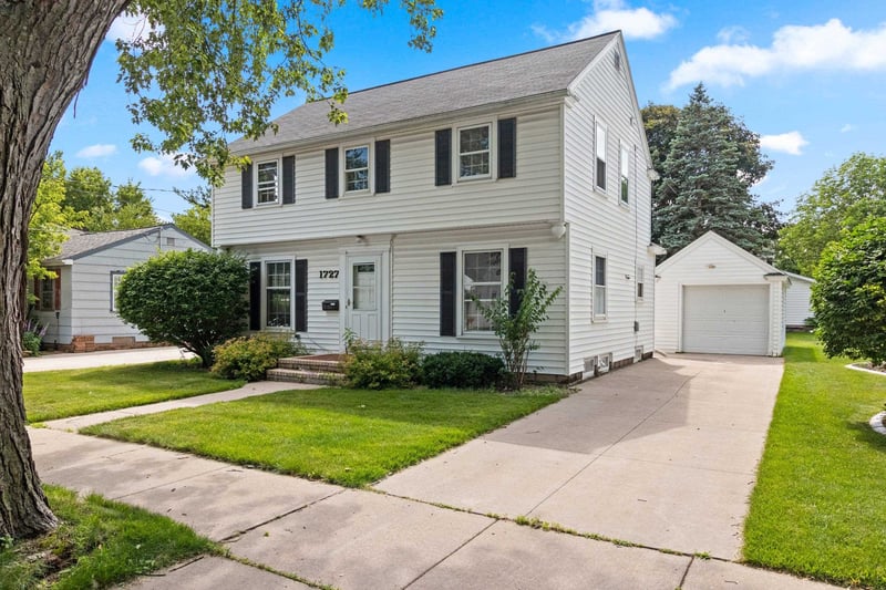1727 Clark St, Appleton, WI 54911