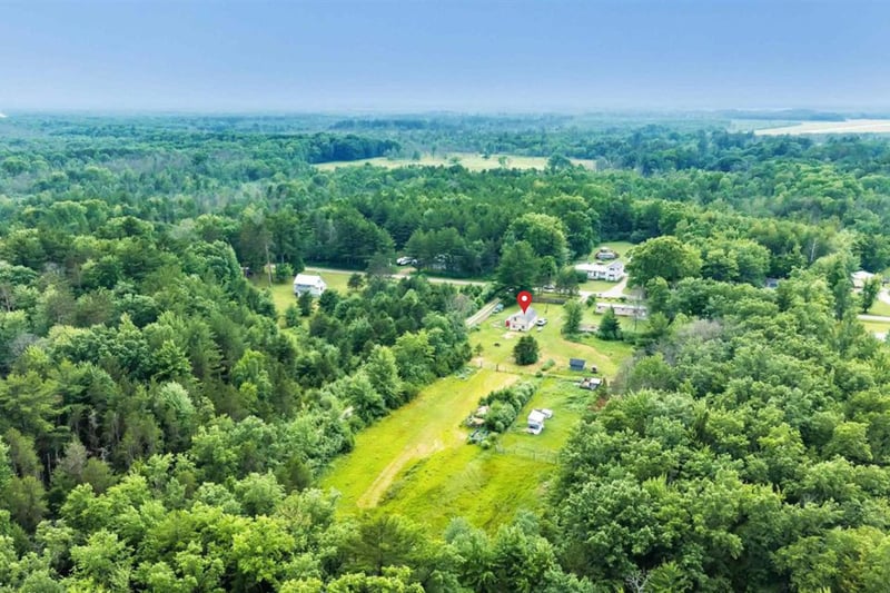 5506 Pine Ave, Oconto, WI 54153