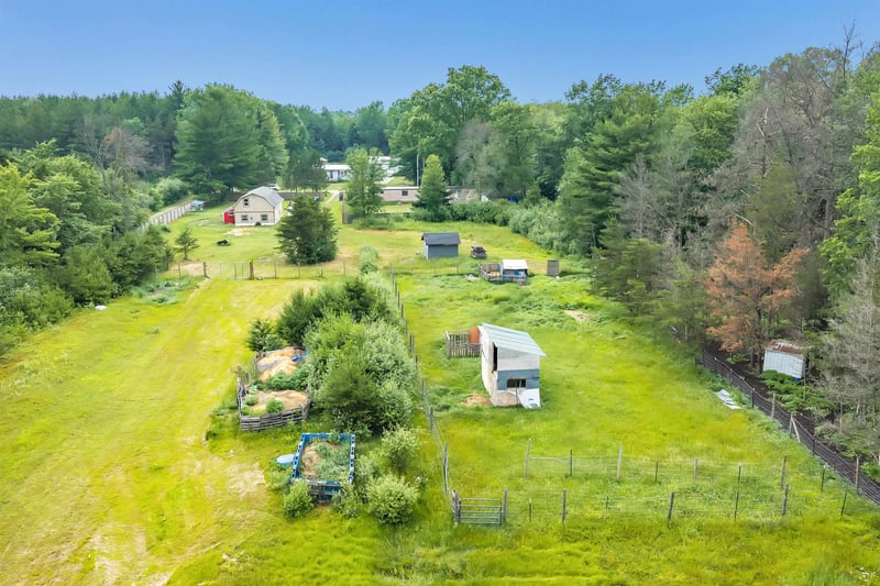 5506 Pine Ave, Oconto, WI 54153
