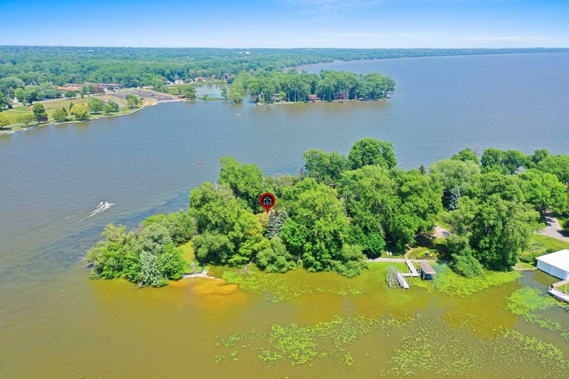 200 Lake Rd, Menasha, WI 54952-3419