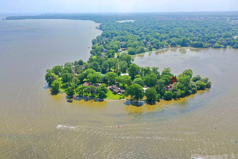 200 Lake Rd, Menasha, WI 54952-3419