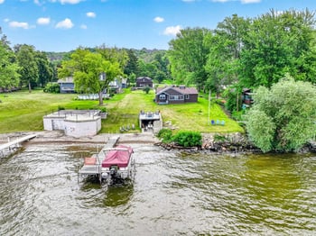 N6491 Harrison Rd, Hilbert, WI 54129