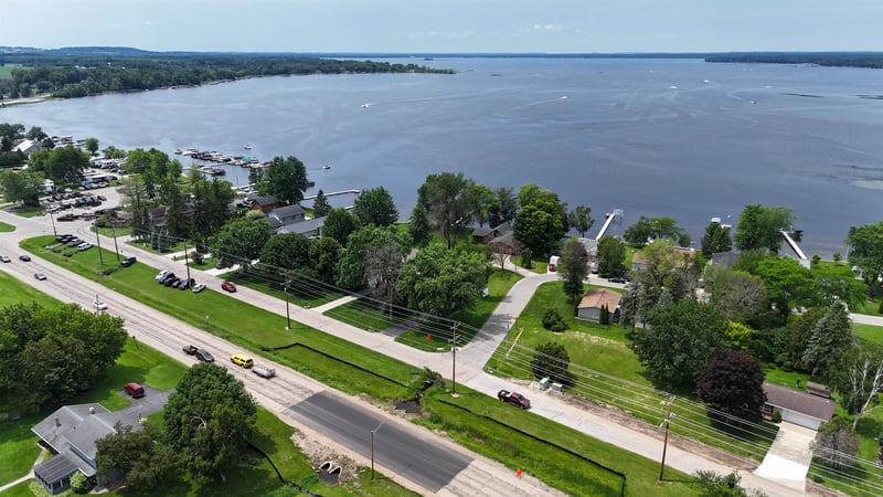 205 Meyer St, Cecil, WI 54111