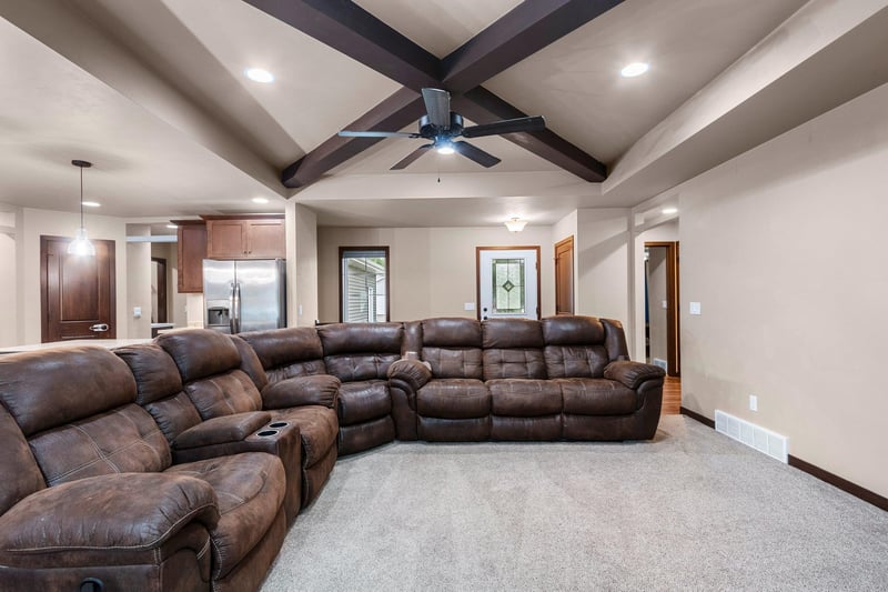 1124 Harold Dr, Menasha, WI 54952