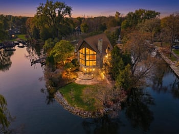 85 Lake Rest Ave, Oshkosh, WI 54902