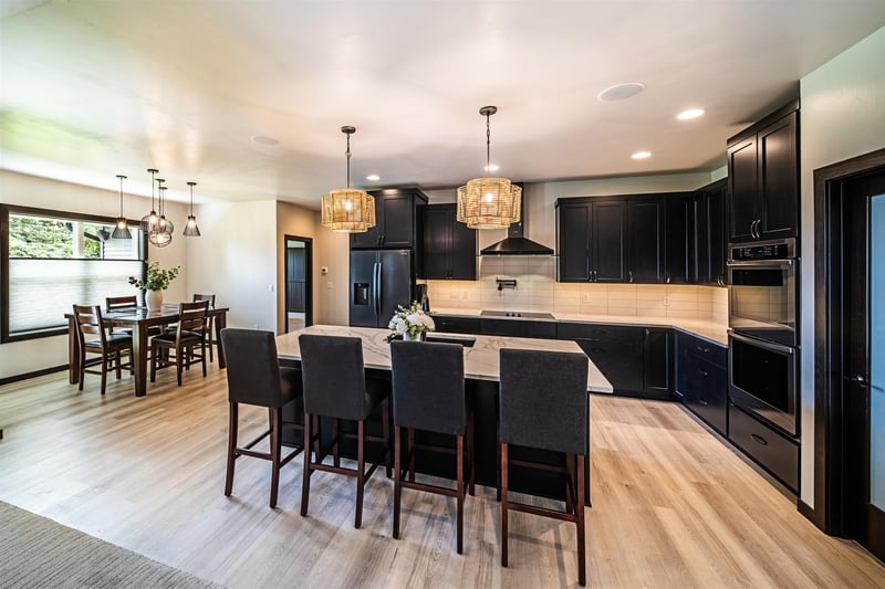 805 Evergreen Dr, Kaukauna, WI 54130