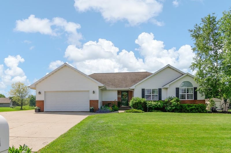 1843 Misty Moon Way, De Pere, WI 54115-7628