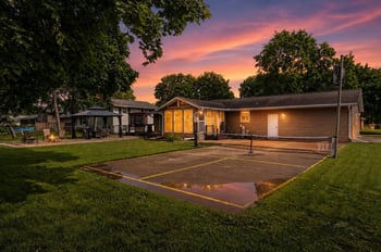 1203 Valley View Rd, Green Bay, WI 54304-4166