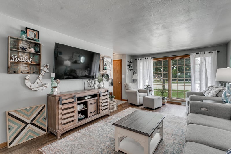 2112 Oneida St, Green Bay, WI 54304