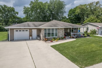 2112 Oneida St, Green Bay, WI 54304