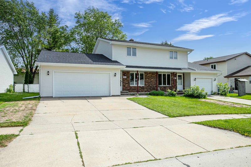 1825 Brewster St, Appleton, WI 54942
