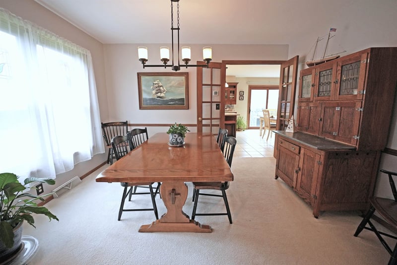 3911 Popple Ct, Green Bay, WI 54301-1085