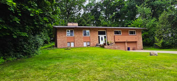2450 Brenner Pl, Green Bay, WI 54301