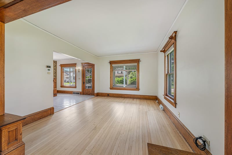 317 Sherry St, Neenah, WI 54956