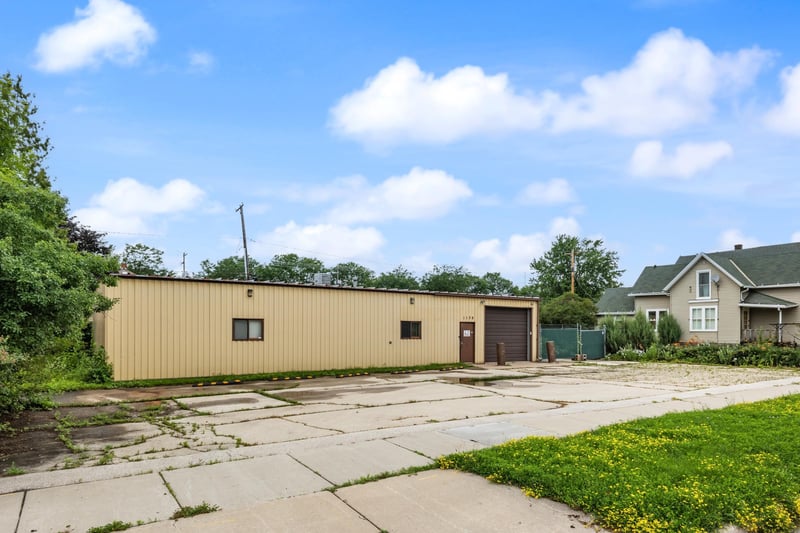 1138 State St, Green Bay, WI 54304-2760
