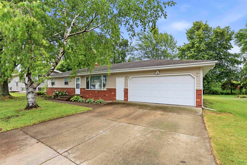 2315 Joyce St, Kaukauna, WI 54130