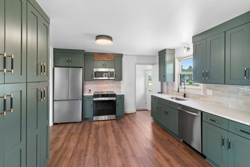 1734 Oakridge Pl, Neenah, WI 54956